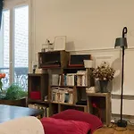 Superb Apartment Located In Batignolles